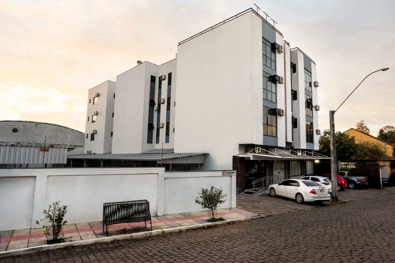 Zallon Hotel Executivo Lajeado  Buitenkant foto